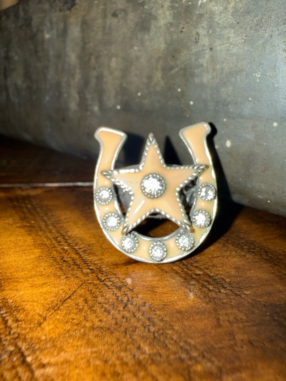 Beige Star & Horseshoe Accent Ring